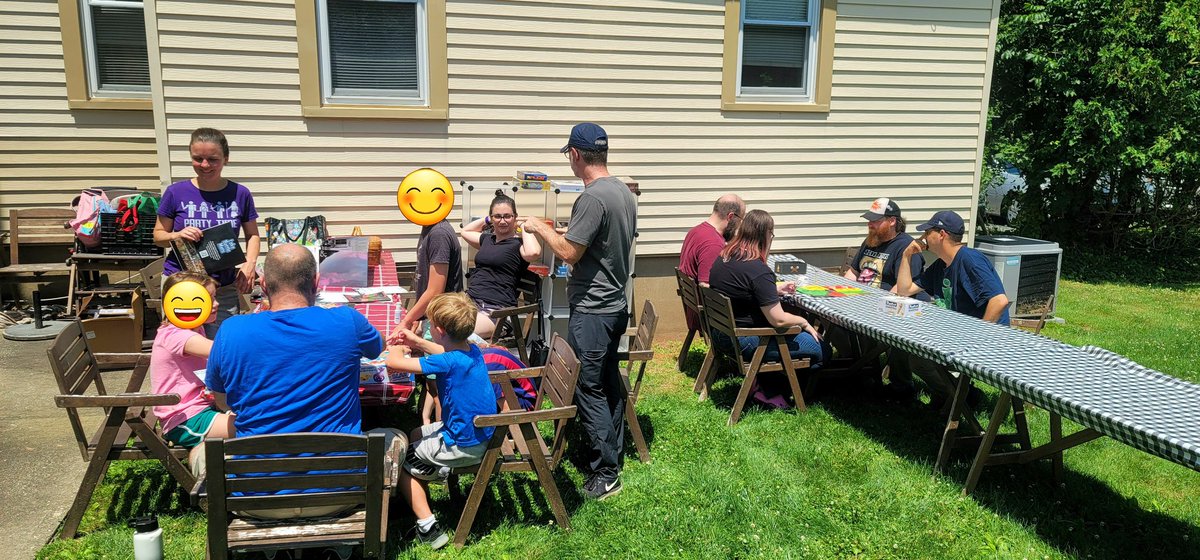 FinalBossComics's tweet photo. #RPGDay is live and everyone's having a ball, swing on by, play with us, and be sure to stop at our neighbors @thegingerdpeach & Purple Cow Ice Cream for amazing snacks and refreshments!
#Comics #Comicbooks #Boardgames #MTG #Tabletop #SmallBusiness #FinalBossComics #FinalBoss https://t.co/T4EGmB9LDo