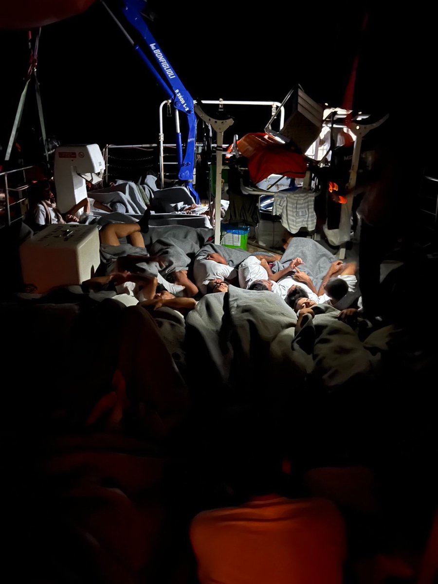 Yesterday our crew rescued 59 people. Everyone survived, despite several life threatening interventions by the so called Libyan Coast Guard. This is border policy funded by the EU! All survivors on #LouiseMichel,#Nadir,#SeaWatch4 need a safe place now
@seawatch_intl @resqship_int