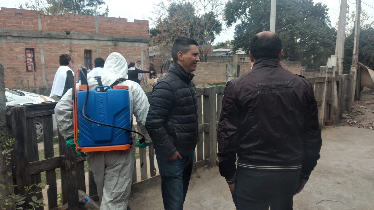 Agrup7Mayo's tweet photo. ACT N°153.
Hoy tenemos el agradado de visitar Villa Cariño, los vecinos agradecidos por las actividades de Fumigación, y corte de pasto!!!
Ni el frío nos detiene 🥶❄️
✌️💙
#A7M #NuncaMenos
@vargas_aignasse
@Cristia91815847 https://t.co/HSjkGW7ZEm