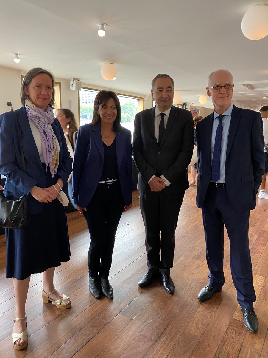 FeProtest's tweet photo. 📣Nous célébrons les 5 ans des Couloirs humanitaires !
Ce 25 juin, nous avons fait la fête. Une belle fête qui a réuni réfugiés, hébergeurs, citoyens, responsables, venant de toute la France et rassemblés à Paris !
@FPFCom 
Merci pour votre présence @clavairoly  @Anne_Hidalgo https://t.co/f5M11tKJJE