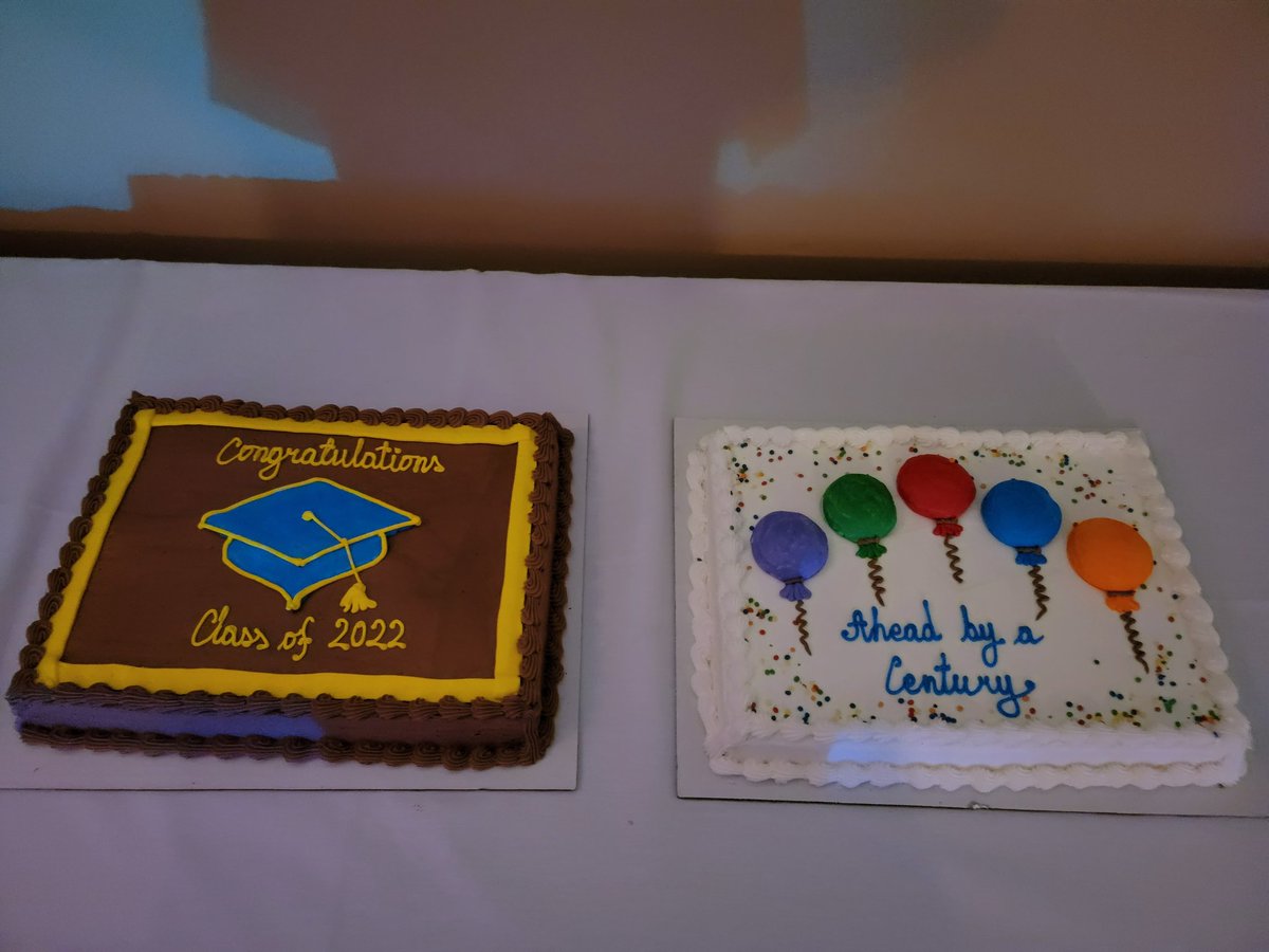 mrd_gecdsb's tweet photo. Congrats @QVPSVikings Grads of 2022. You did it! @mrs_mulhall and I are very excited and proud of each and every one of you. #qvaheadbyacentury #qvvikings @gecdsb #vikingsproud @veal76 https://t.co/hUbKIshSLS