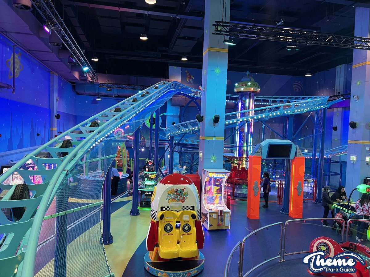 ThemeParkGuide's tweet photo. A new theme park has opened in London called Babylon Park. 

Located in Camden Town, this small park has 1 rollercoaster, some flat rides and lots of arcade machines. 

@BabylonparkLdn https://t.co/jQKmWRZkKL