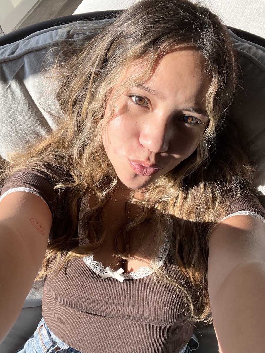 TittyMilkExpert on Twitter: "RT @kaykookiedough: happy saturday y’all 🤠"