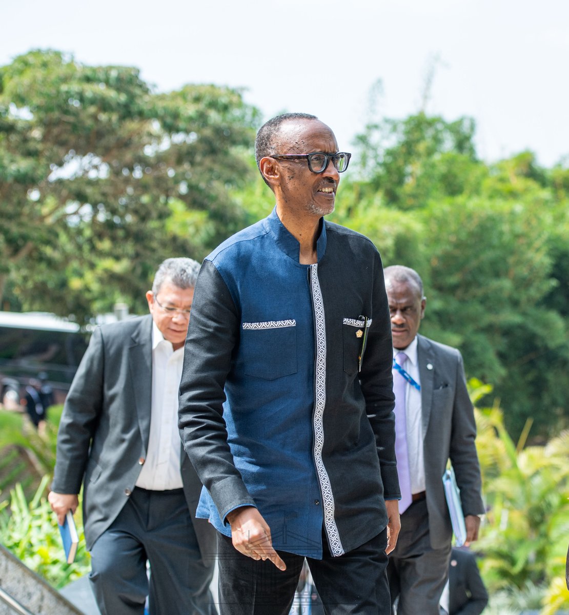 StateHouseKenya's tweet photo. 1/3
President Uhuru Kenyatta on Saturday wrapped up his final Commonwealth Heads of Government Meeting (CHOGM) by attending an exclusive retreat at the Intare Conference Arena in Kigali. #CHOGM2022 https://t.co/Jk7h7TKctZ