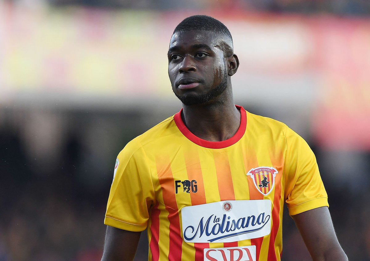MercatoPlein's tweet photo. MERCATO 🔴 Après #Pogba, #Zidane, et #Tchouameni, l’influenceur @Sabripsgourien annonce de source sûre la future arrivée de Mohamed Salah, Kevin De Bruyne, Karim Benzema et Jean-Claude Billong (#CF68 ) 🤯🤯
#PSG #ParisSG #TeamPSG #ParisienOuRien https://t.co/qXVSXiupAv