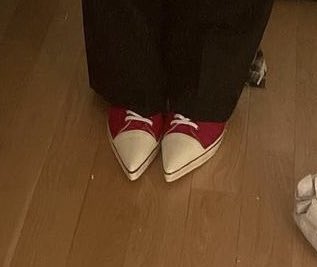 haciesafe's tweet photo. Cute and little feet of sneakers👣 https://t.co/X9DFx47sqZ