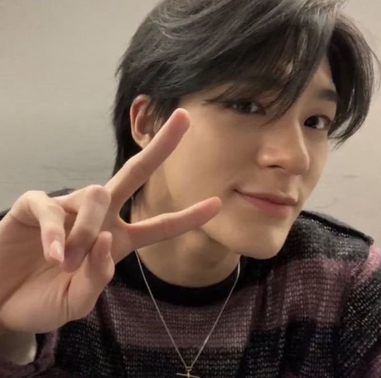 philiaroses's tweet photo. About us; Janrel

Lee jeno au by philiaroses https://t.co/vtY2R4gFFo