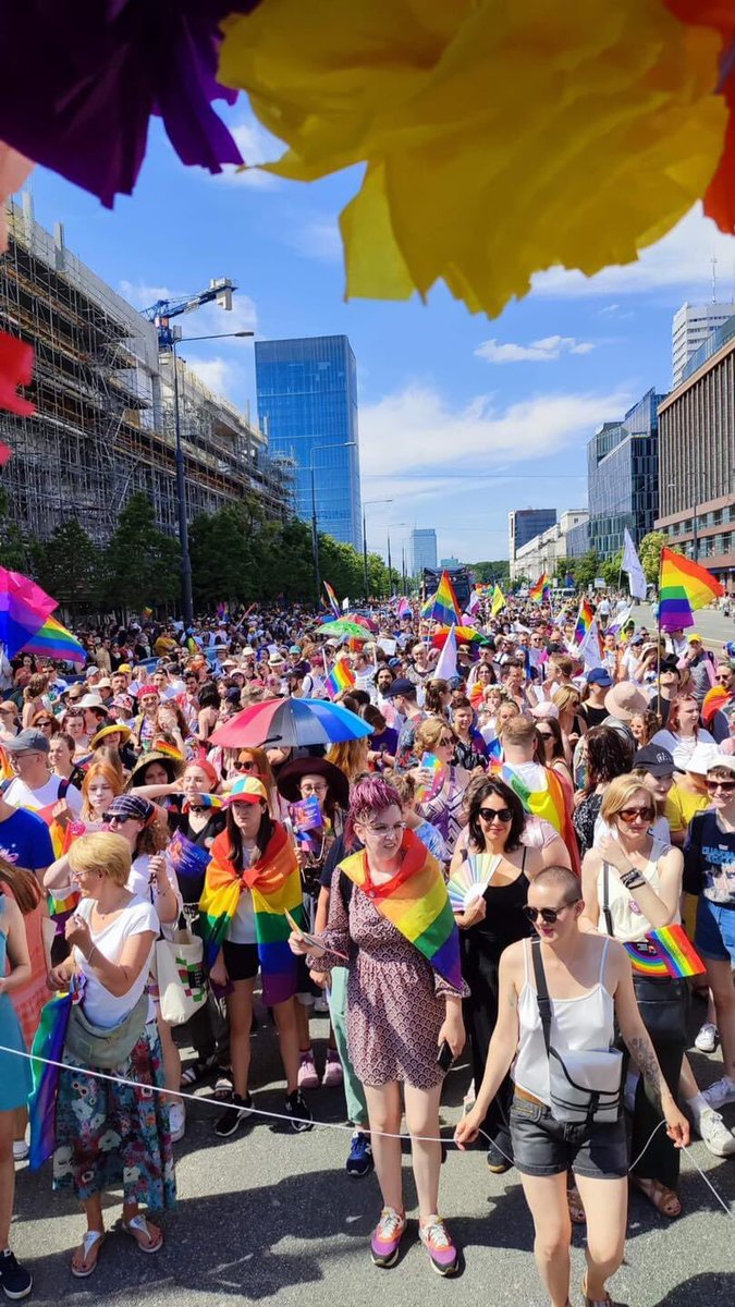 Była moc! ❤️🧡💛💚💙💜 #warsawpride #ParadaRownosci #allrefugeeswelcome