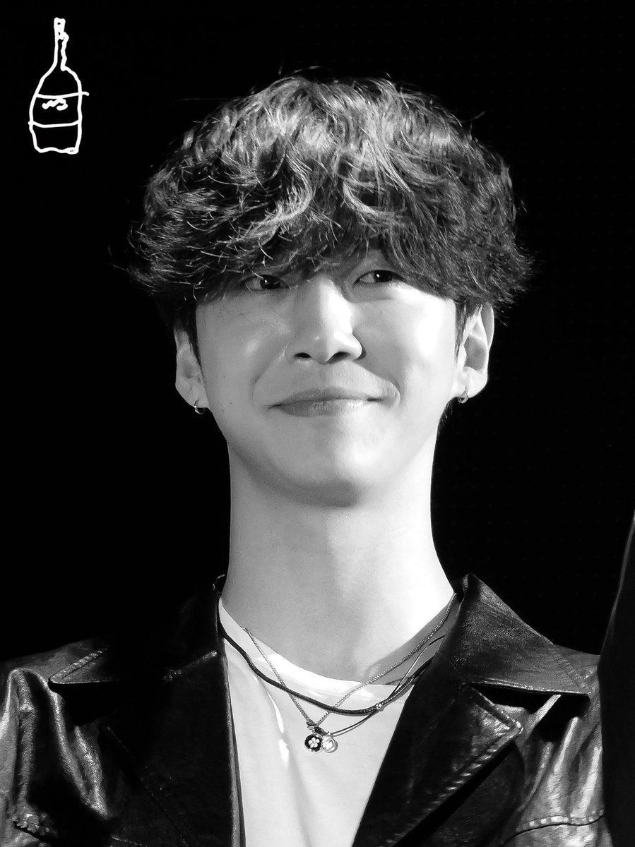 birthday_bang's tweet photo. 방군 얼굴로 내 심장 조져벌임 .. ha 🖤

#방용국 #BANGYONGGUK 220618 https://t.co/a1vAZ59DFN