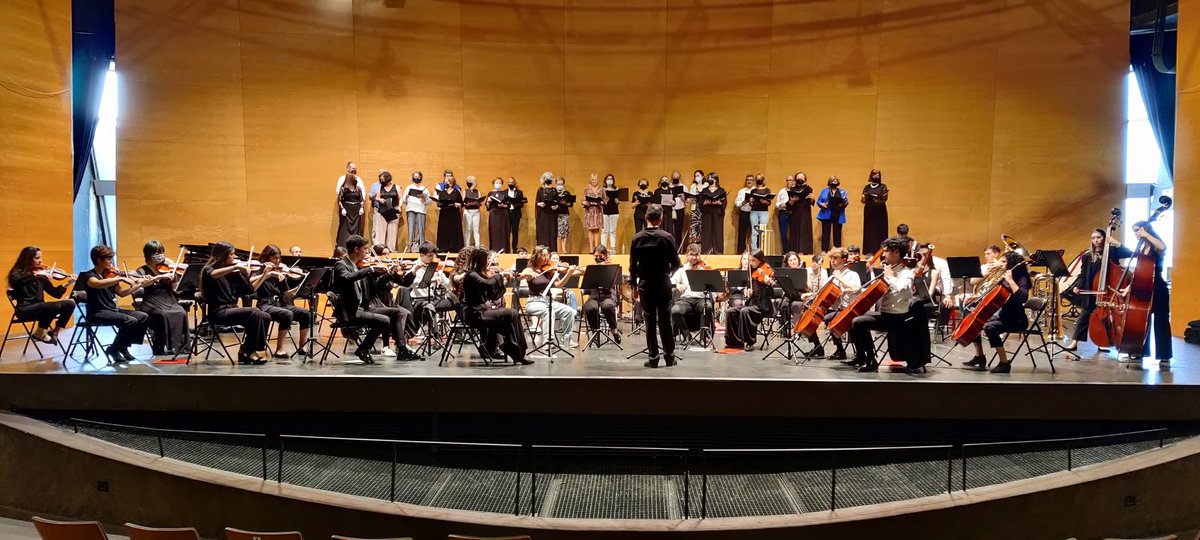 ofcpontevedra's tweet photo. Todo preparado para o concerto de hoxe no @PazodaCultura
Vémonos ás 20:00

#AMiñaOrquestraMola
#OFCP #XOFCP
@Pontevedrate https://t.co/4xonemEcH8