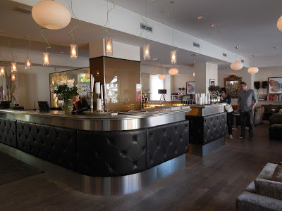 Graupix's tweet photo. Hoteles chic en Copenhague para todos los presupuestos: https://t.co/xbT7BYGiwi @AbsalonHotel @danhostel @VisitCopenhagen @GoVisitDenmark 
#GraupixCopenhague https://t.co/abctTeFTT4