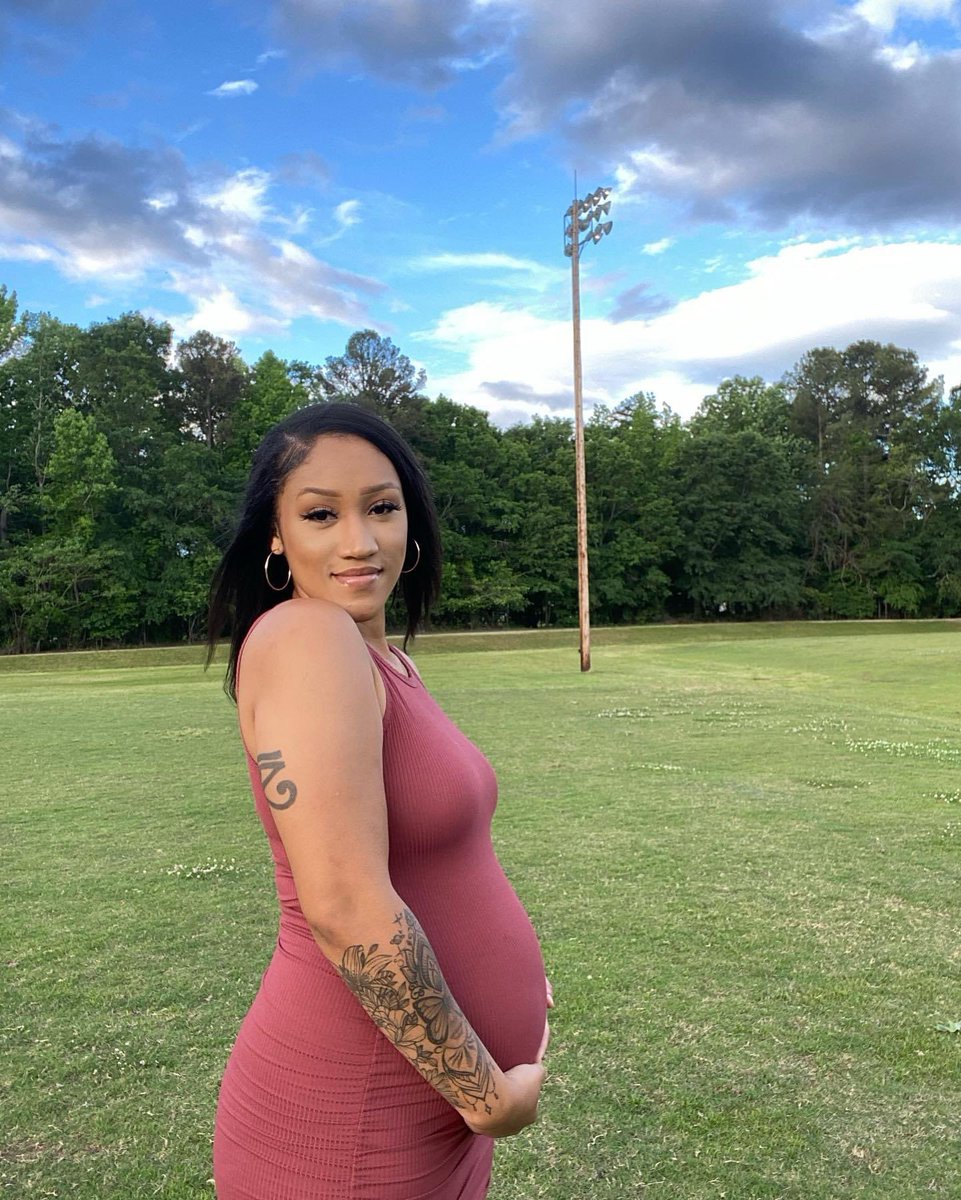 WeAidCollective's tweet photo. THIS IS URGENT: A Black pregnant Mother is facing heart complications after contracting COVID and needs help with rent after missing work. Please don’t ignore this tweet. 

SHE IS HIGH RISK.

goal: $1,000 

Cashapp $seysadity 
Venmo  seysadity https://t.co/CgwvrafB7t