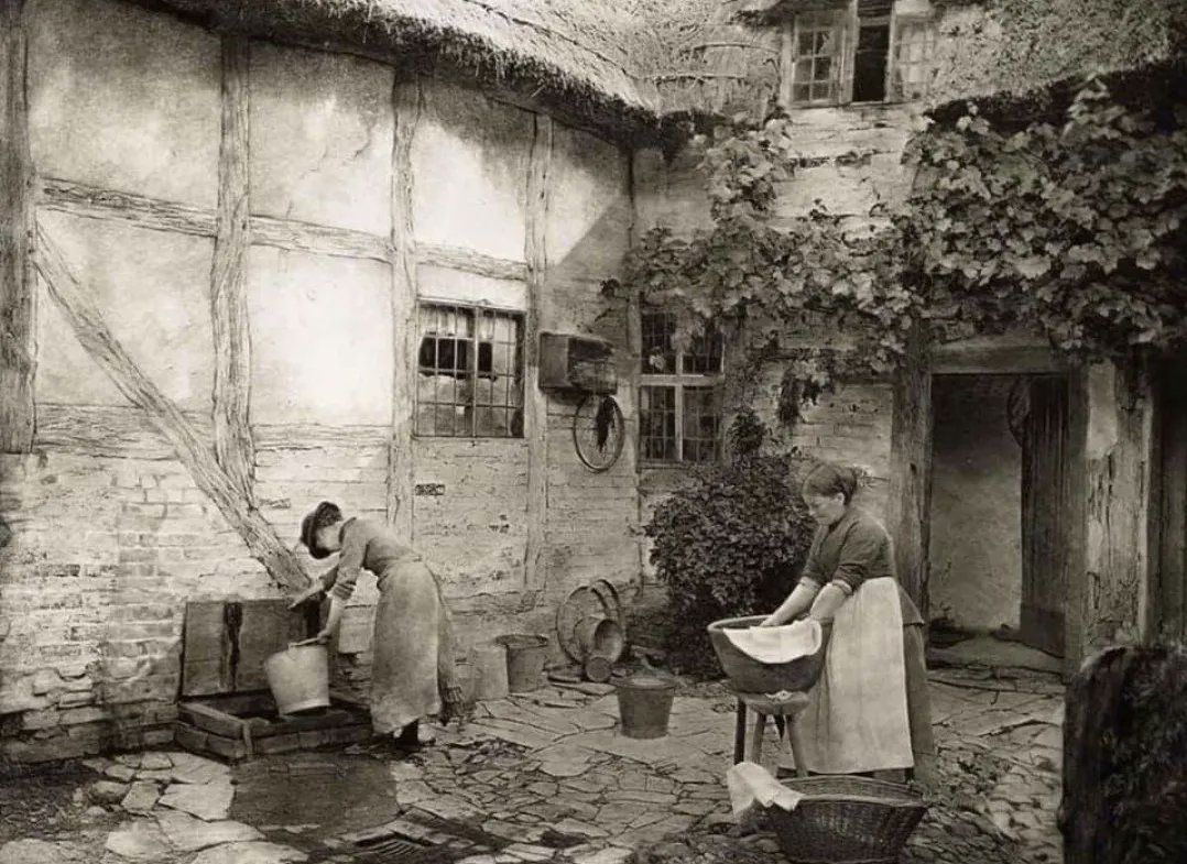 Washday at Shottery near Stratford Upon Avon in Warwickshire 1895. Photographed by James Leon Williams for a series of portraits of life in Shakespeare's England, for publication in the USA, his homeland.