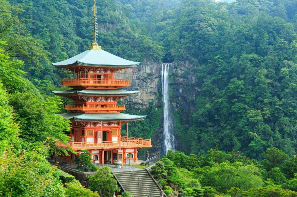 Abigailpido's tweet photo. Nachi waterfall, Japan 🇯🇵 

#Japan https://t.co/YDnUg5f3Rd
