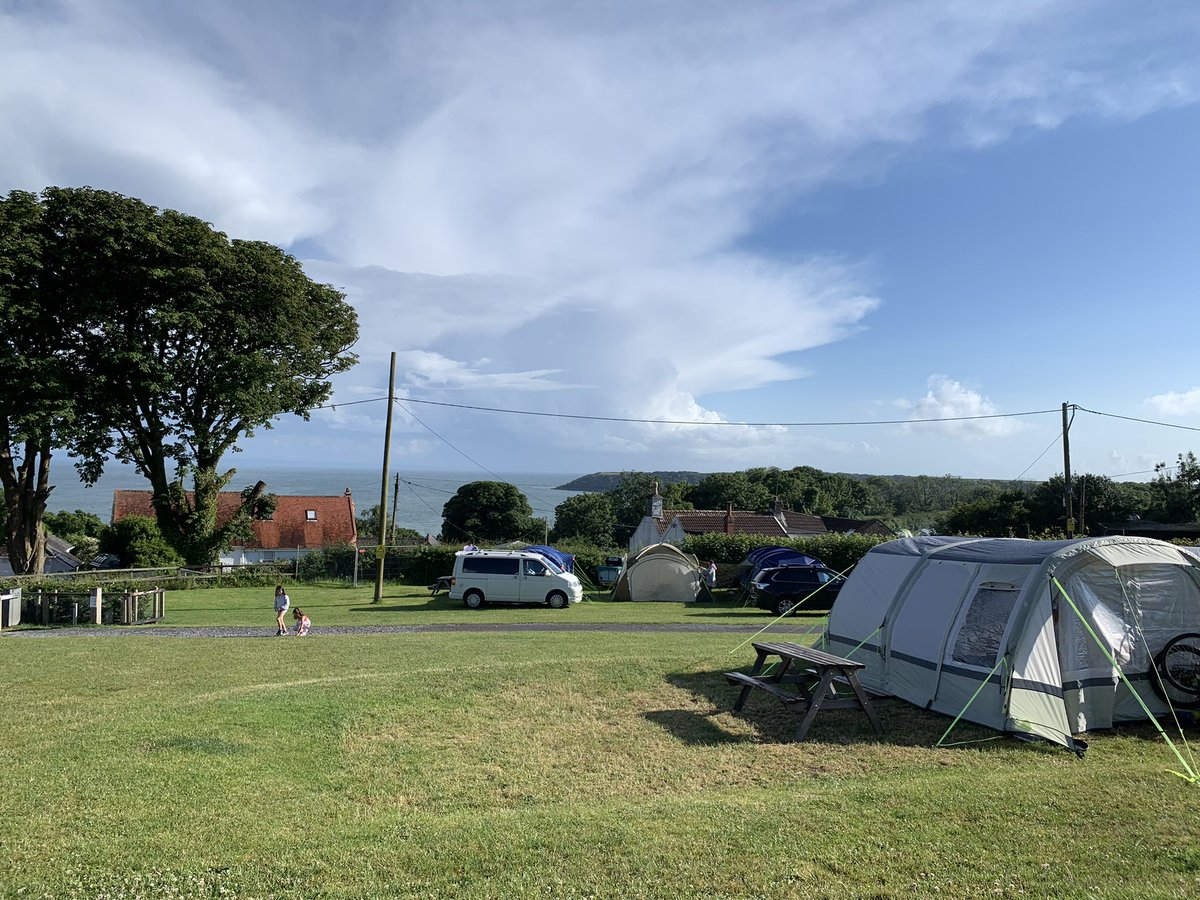 Dub dog in the sunshine - nothing beats a British campsite after the rain 😊