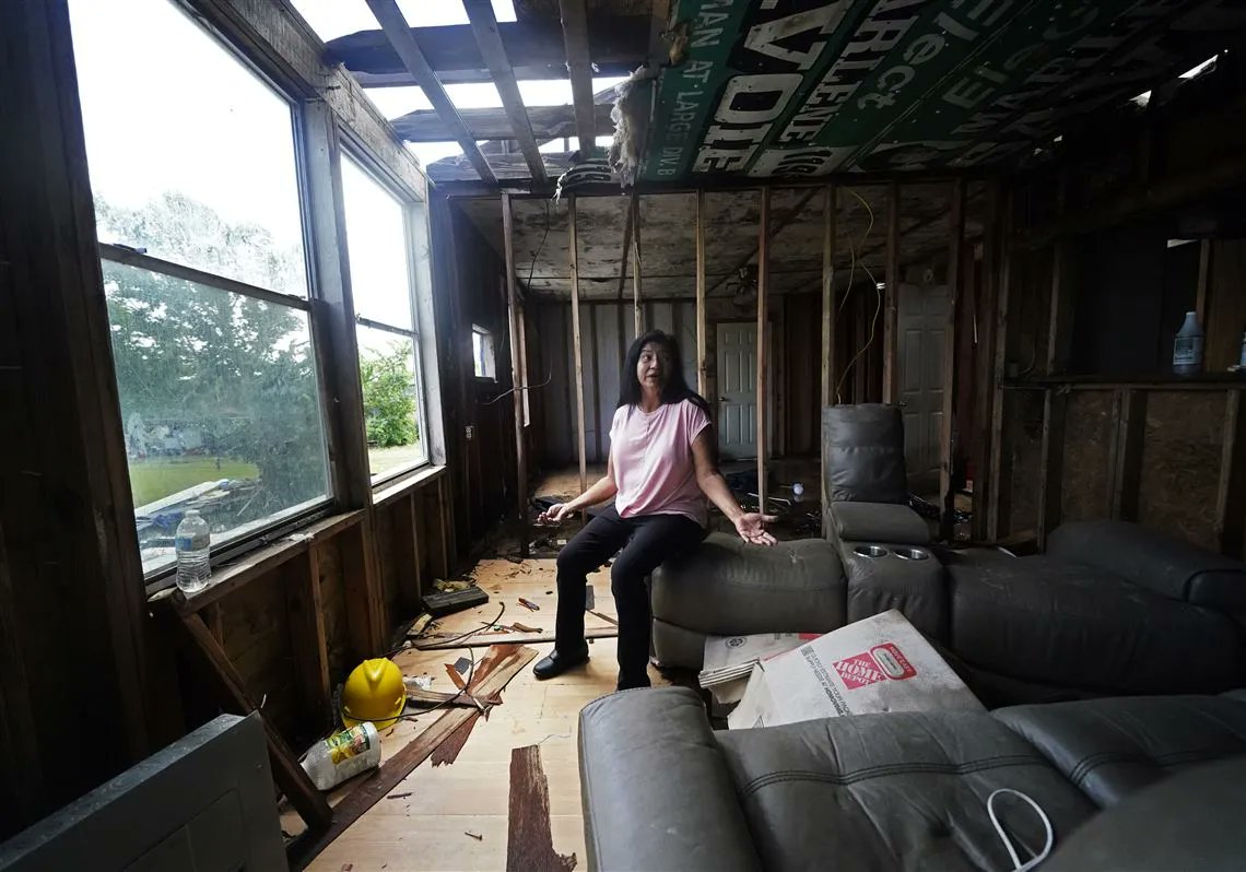 IndianAffairs's tweet photo. When #HurricaneIda barreled through southeast Louisiana it slammed into an area home to many #NativeAmerican Tribes battering people struggling to overcome decades of coastal erosion, discrimination and the pandemic.
https://t.co/YRCcrVxk3g
#LandBack #HealthBack #EverythingBack https://t.co/cYIBmfT3I2