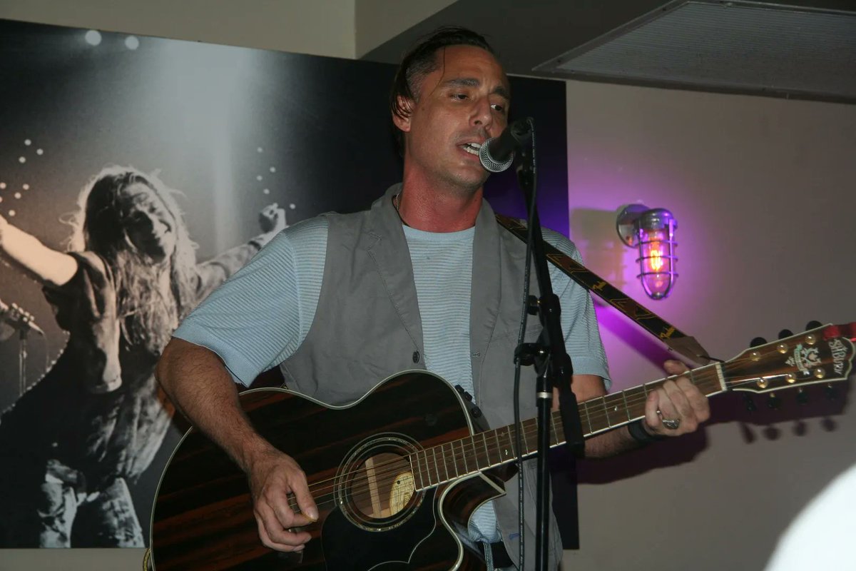 JuniataBrewing's tweet photo. TONIGHT 7p!

Join us in welcoming PAUL ANTHONY and his musical stylings to Huntingdon!  Catch a breeze outside and cool off with some fine brews as you enjoy the sweet melodies! https://t.co/uAIWHwuLb3