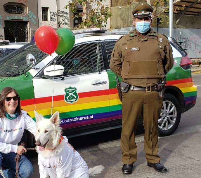 Ferantonia28's tweet photo. @Jou_Kaiser --Dios!! ¿Hasta cuando abusa y ridiculiza a Carabineros este gobierno de ineptos?? @gobdechile Paren el payaseo tarados!! https://t.co/9Mc3kxoo4q