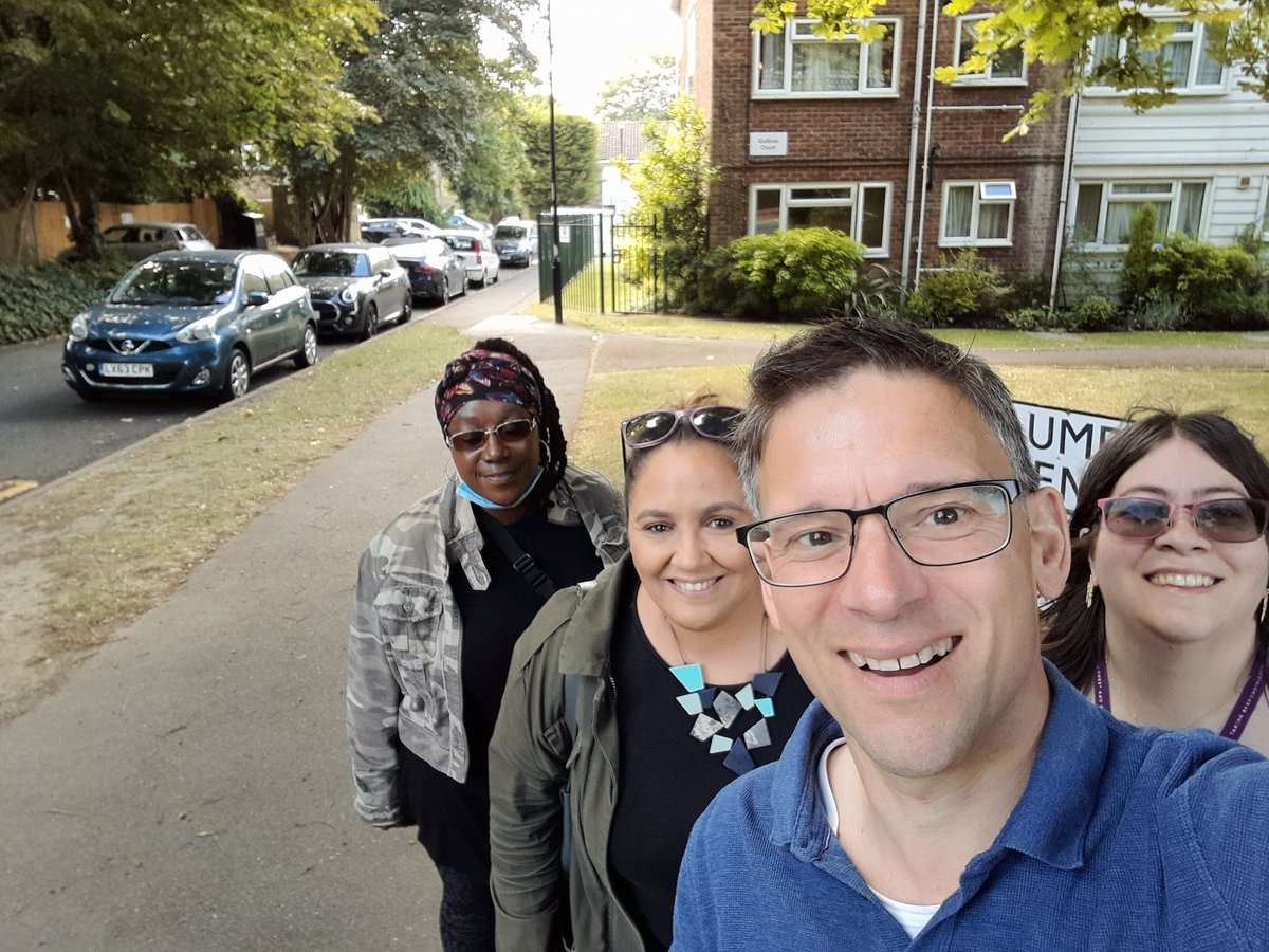 Stuart_King's tweet image. Very good session this afternoon campaigning for the energetic @MarketingproBen Boris is seriously unpopular with Conservative voters right now!