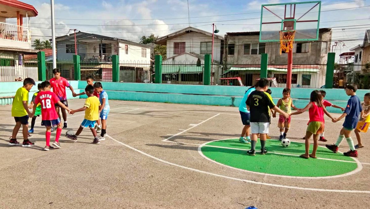 TheOfficialFFH's tweet image. Let’s hold hands... learn together... get strong together. Together is how we fight #OSAEC! 

Help us #StopOSAEC! 🖐