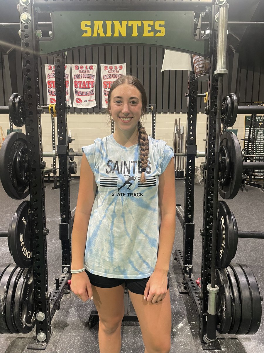 BREAKING: Had a senior athlete break 160 jumps in one minute 2x in one week!!
Explosive, explosive , explosive 
Quite Impressive!!