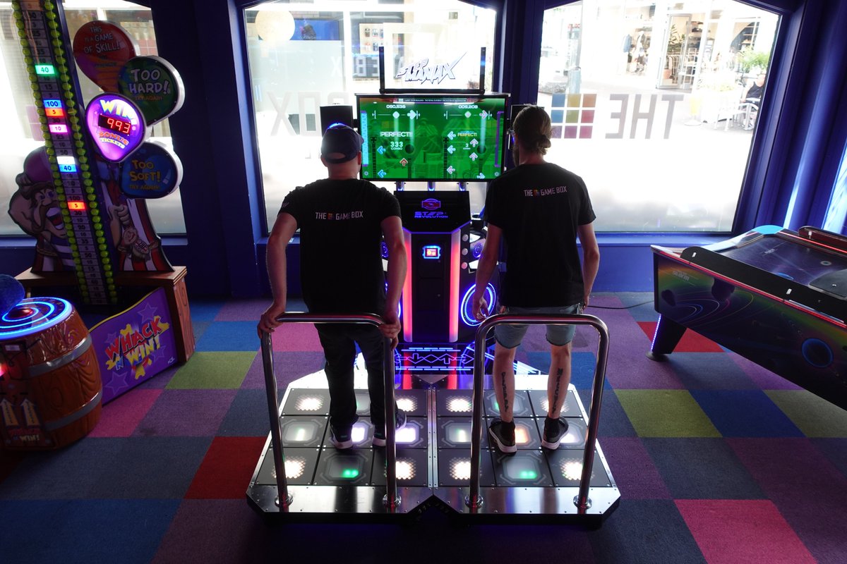 Welkom Nederland! 🇳🇱
We recently shipped 9 machines to Netherlands and we're happy that The Game Box is expecting to have  #StepManiaX in all of their locations.  SMX is quickly becoming the most public accessible modern dance machine in Netherlands as well! 😎