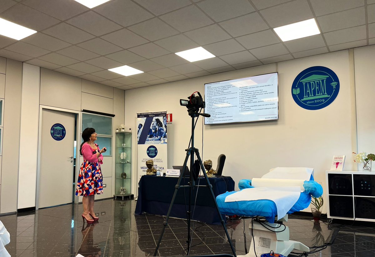 RossellaNappi's tweet photo. “Genitopelvic Pain and Female Sexual Dysfunctions”

Had a nice time today with a lot of friends from the Master in Aesthetic and Functional Gynecology @IAPEM2009. Cultural exchanges for a Gender-specific medicine!

#AestheticGynecology https://t.co/685R2Mmlcy