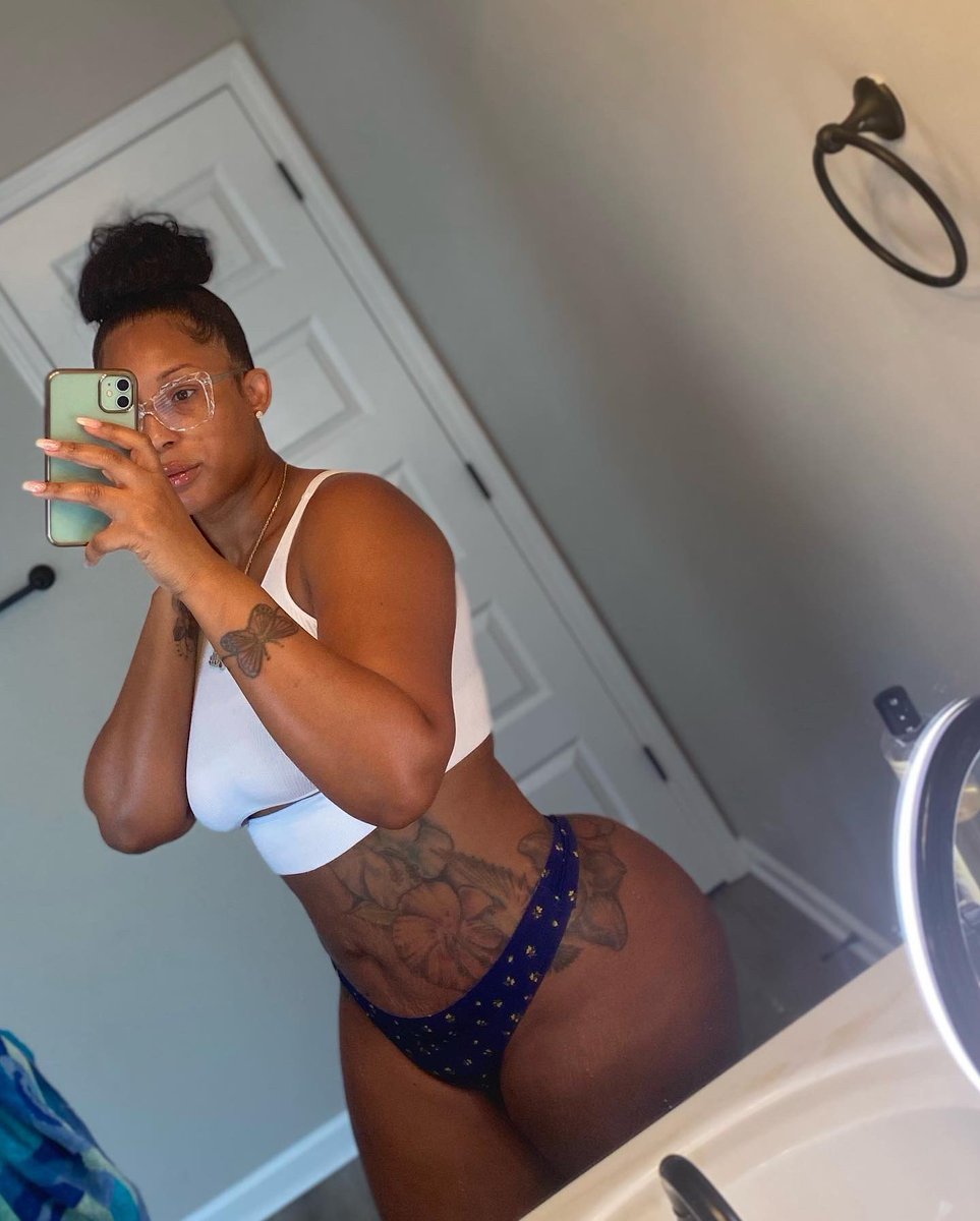 TTLadyLuscious's tweet photo. Home vibes https://t.co/pzO3CidCWO