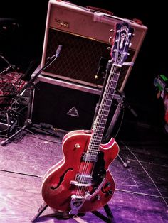 rickyricksmusic's tweet photo. Guild guitar and Vox amp ,(yea or nay) https://t.co/BB3g3MC8fx
