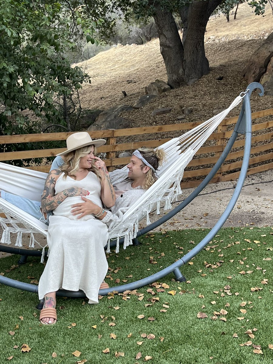 Little iPhone sneak peek of our finally maternity shoot yesterday! 🥹🥰
<a href="/cvbzmvzic/">sean jacobs</a>