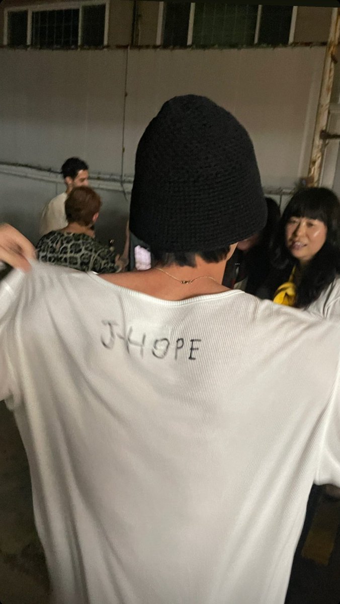 hoseok's back is so pretty
