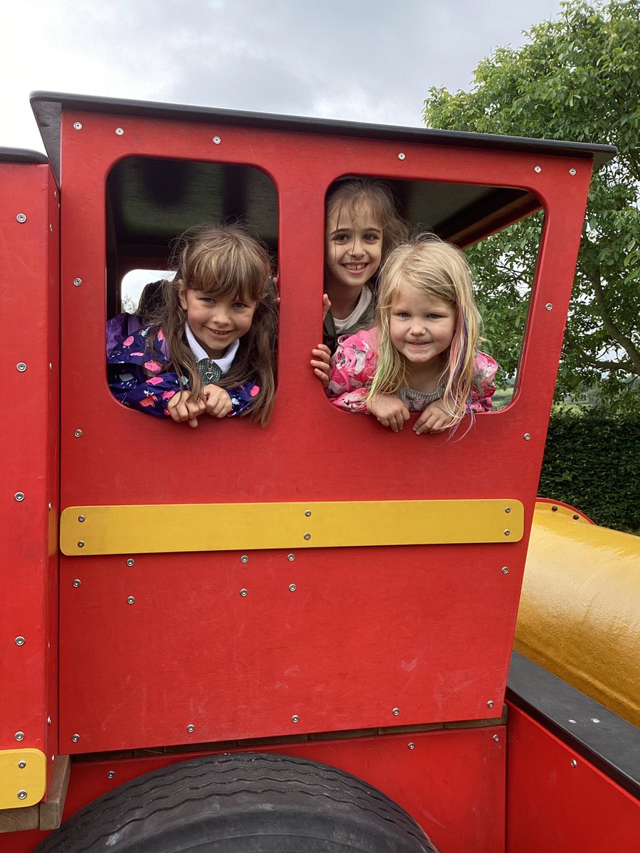 CFS_Goldfinch's tweet photo. An epic trip to Noah’s Ark Zoo Farm. I am so proud of all the children in Goldfinch class. Super work. Video to follow soon! 🐛🦓🦒🐫 https://t.co/B2iN5RVp4Y