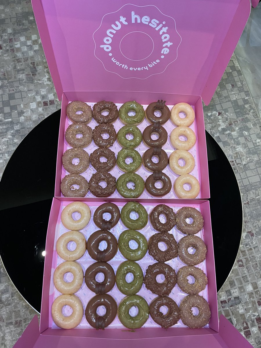 Khobar_tour's tweet photo. عروض خاصة من دايس دونات 
DICE Donut 

- اشتري بارتي بوكس واحصل على الثاني مجاناً

- اشتري نصف درزن واحصل على الثاني مجاناً 

- اشتري ٢ بايتس بوكس واحصل على الثالث مجاناً 

موقعهم :: الخبر - طريق الامير سلطان - بعد مركز طابا 

العروض الى نهاية شهر جون https://t.co/X8tVZUOgyR