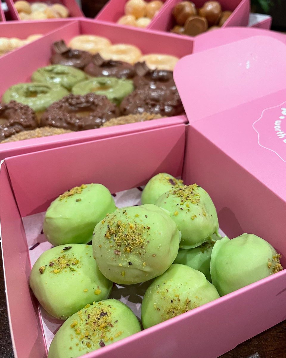 Khobar_tour's tweet photo. عروض خاصة من دايس دونات 
DICE Donut 

- اشتري بارتي بوكس واحصل على الثاني مجاناً

- اشتري نصف درزن واحصل على الثاني مجاناً 

- اشتري ٢ بايتس بوكس واحصل على الثالث مجاناً 

موقعهم :: الخبر - طريق الامير سلطان - بعد مركز طابا 

العروض الى نهاية شهر جون https://t.co/X8tVZUOgyR