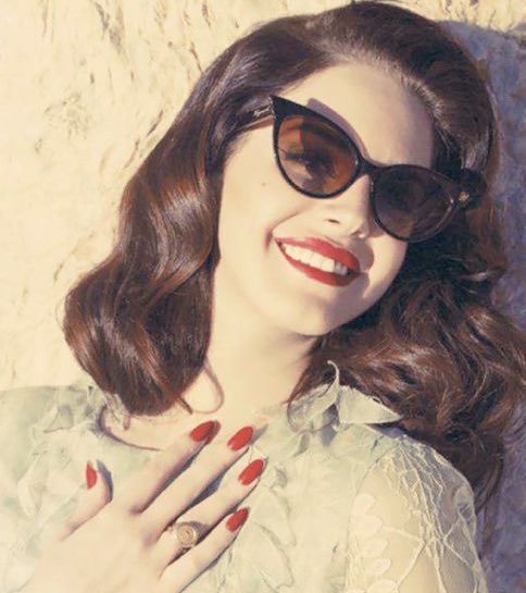 God_KnowsITried's tweet photo. Lana Del Rey invented wearing sunglasses https://t.co/VwenBcbGov