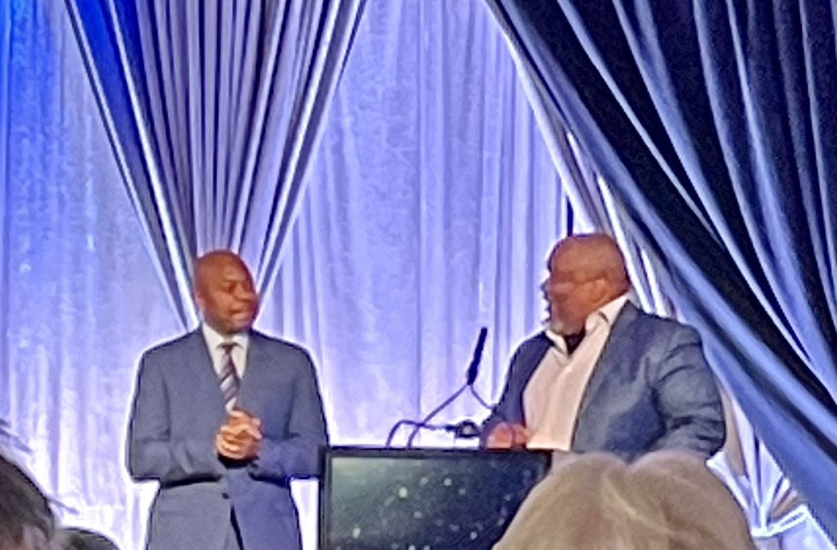 Great night at the inaugural gala for Black Men Teach MN raising the profile of Black Men in Education #RepresentationMatters