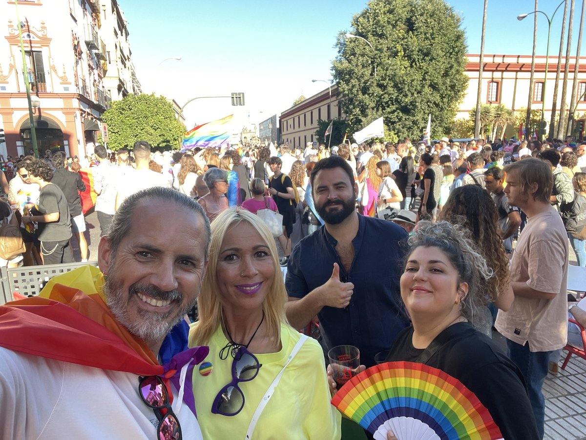 victorsor's tweet photo. Orgullo de Sevilla #AndalucesLevantaos @axsi_sevilla @Levantaos_and @Levantaos_se #OrgulloLGTBI https://t.co/Xh54FXTemD