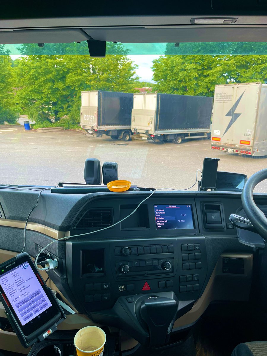 Trucker_Flyboy's tweet photo. All parked up at @Roadchef Clackett Lane Services ready for delivery at @sainsburys RDC at Dartford. Now to relax, have food and watch Prime 🤙🏻 @owensgroupuk #TeamOwens #WeekendWorker https://t.co/Uzwr0FpiZU