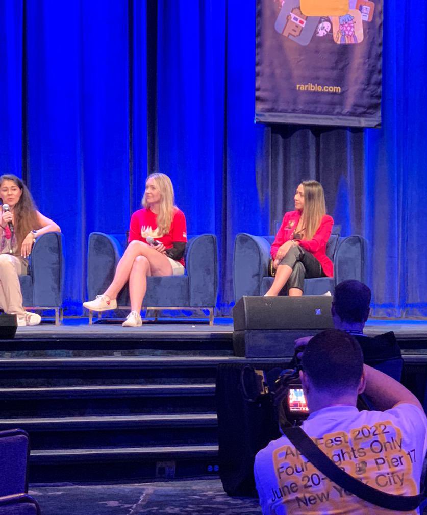 TheMiamiApe's tweet photo. What an honor to speak in a main stage at @NFT_NYC representing Colombia &amp; Women in the space! 

Thank you for having me! loved discussing ways we can be more inclusive, more aware of our biases &amp; continue to grow within Web3 while sharing it’s opportunities with the world! https://t.co/P4OWMyuzBV