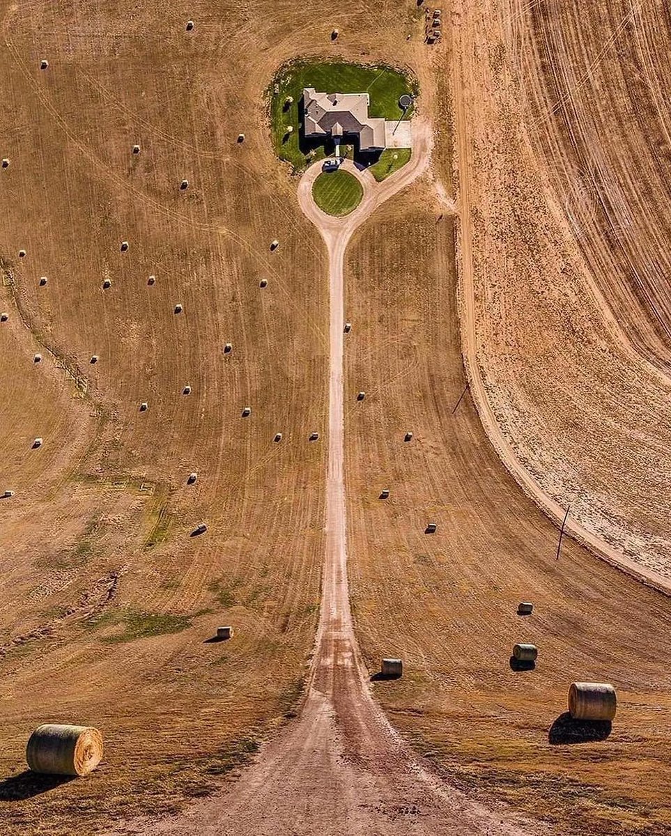 cortexcreatives's tweet image. ART: Flatland by Turkish digital artist and photographer, Aydin Büyüktas. A dizzying series of landscape images shot around the globe.