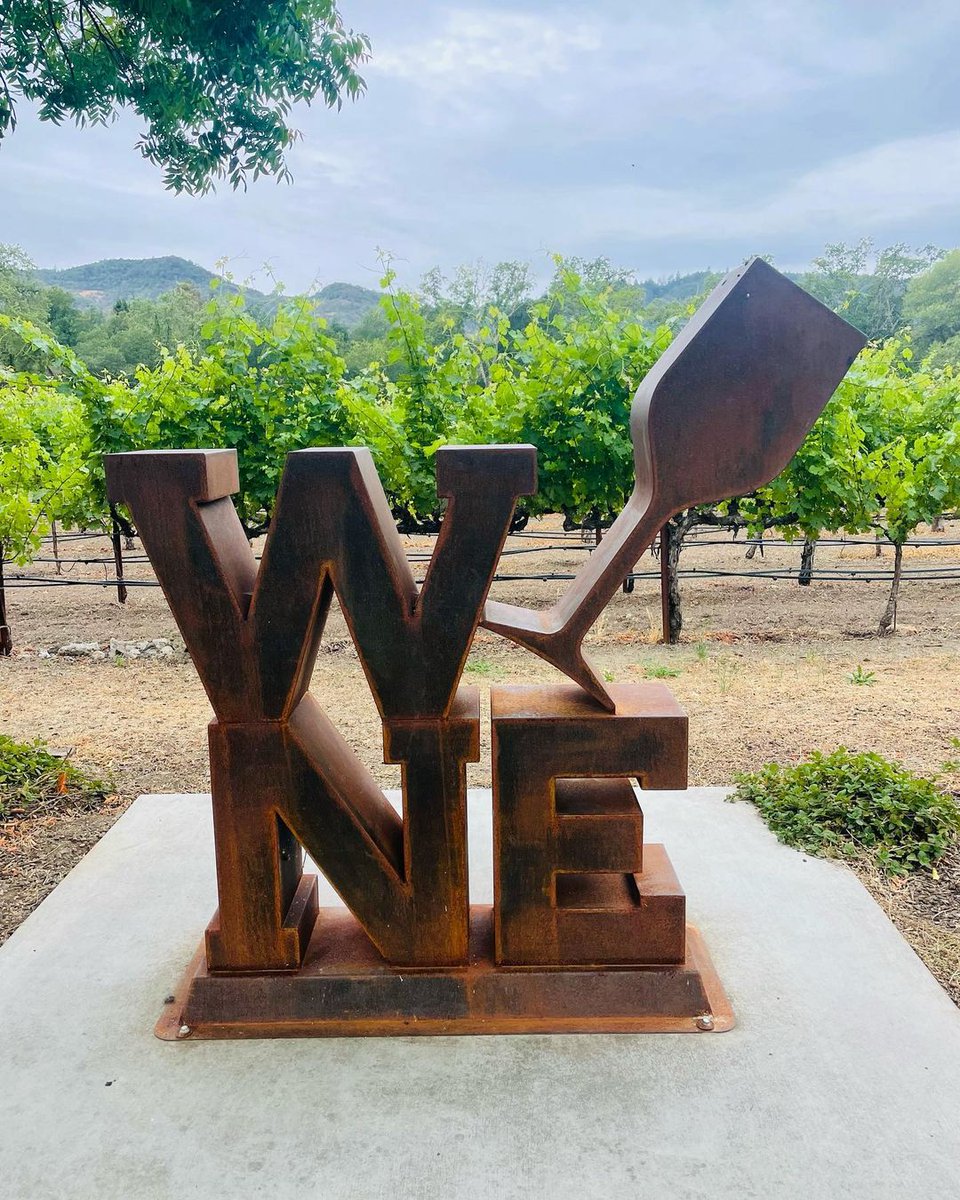 Time to start planning your summer vacay in #winecountry, because…..wine not!? Plan your best Yountville experience yet at yountville.com. #TatseLifeHere 

Image by @wondermentwines on IG