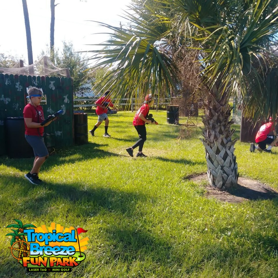TB_FunPark's tweet photo. 🎯 𝙻𝙰𝚂𝙴𝚁 𝙵𝙾𝙲𝚄𝚂𝙴𝙳 𝙵𝚄𝙽! 🎯
Extreme Outdoor Laser Tag is an awesome way to get together with friends and family!  Give us a call at 239-574-3939 to book your reservation https://t.co/7sl63ypGhC #CapeCoral #CapeCoralFL #FortMyersFL #FortMyers #TropicalBreezeFunPark https://t.co/eqapvHeF7a