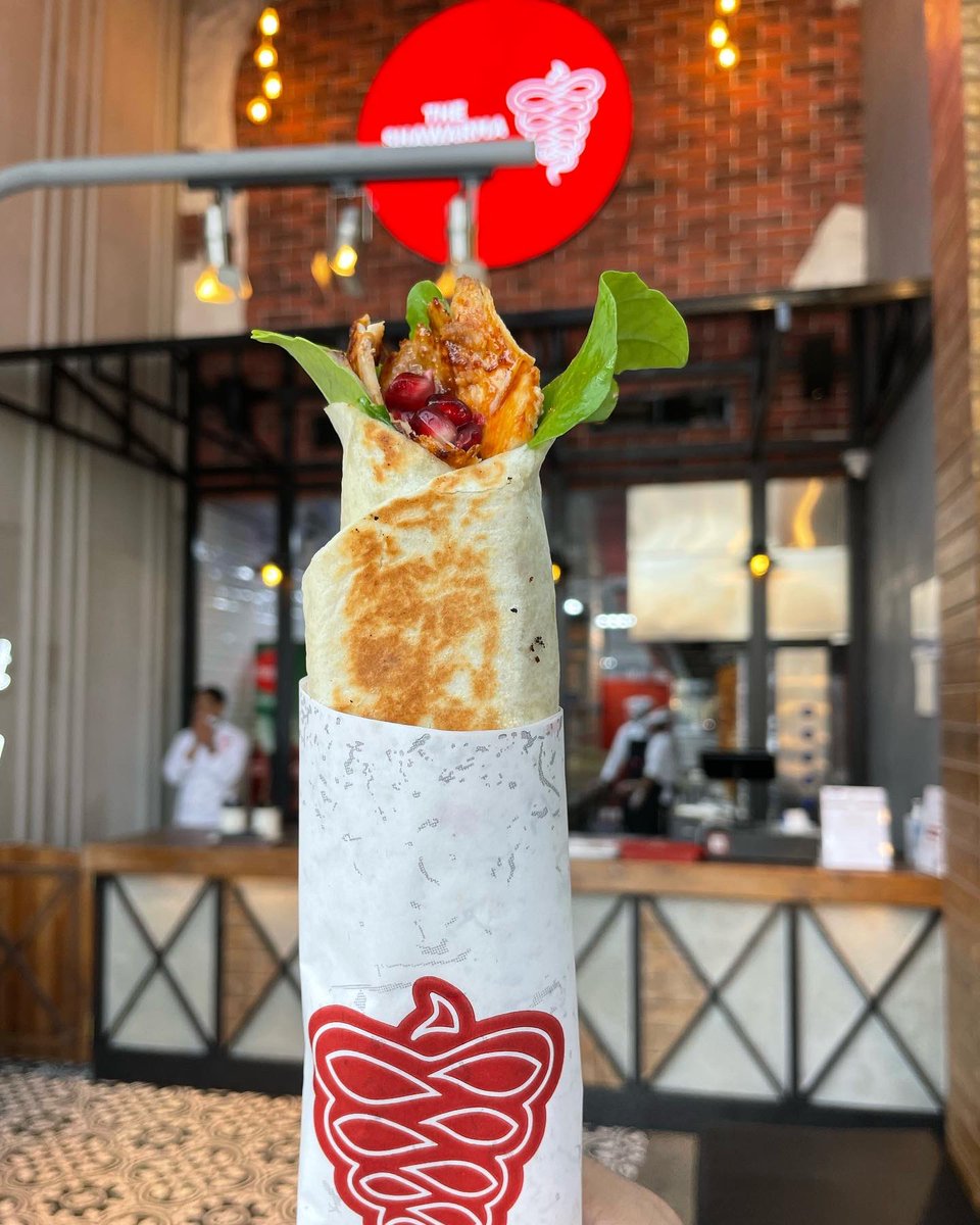 Khobar_tour's tweet photo. شاورما كومبني 
من القطيف الى الخبر 
مطعم متميز ومتخصص في الشاورما ويتميزون انهم يسوون الخبز عندهم بالمطعم 

موقعهم :: الخبر - طريق الامير تركي - قبل ��رج سمو - بجانب مطعم قويا وكوزمو كافيه https://t.co/7N4rFC73tV