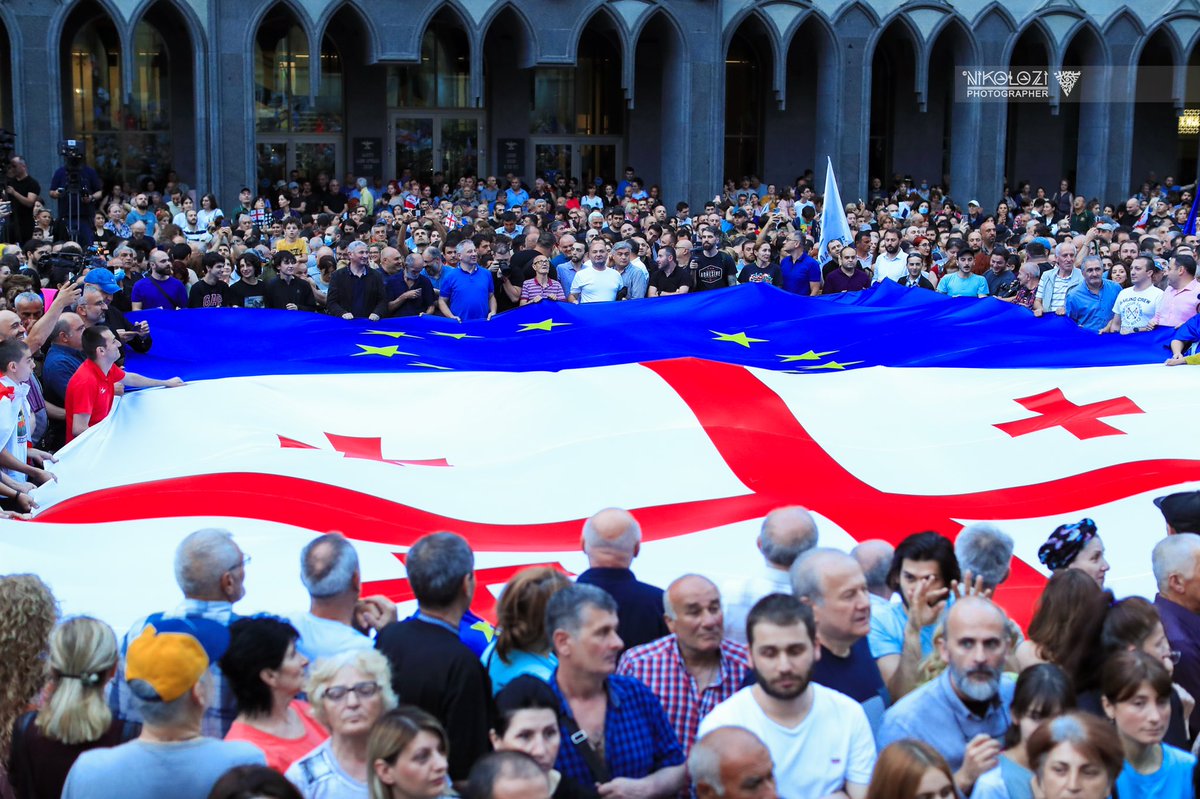 PhNikoloz's tweet photo. We are europe 🇬🇪🇪🇺
#georgia #georgianpeople #lovegeorgia #freedomgeorgia PH:#Nikolozi #NikolozUrushadze #NikolozUrushadzePhotographer Instagram:#Nikolozi_PH https://t.co/MySDDklUSm