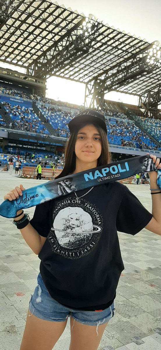 Honiro's tweet photo. Siamo a Napoli. Stadio Diego Armando Maradona. Attivi con 7 stand con il merchandise ufficiale di Ultimo 💙 #honirostore #ultimostadi2022 https://t.co/YYTvuw0sSy