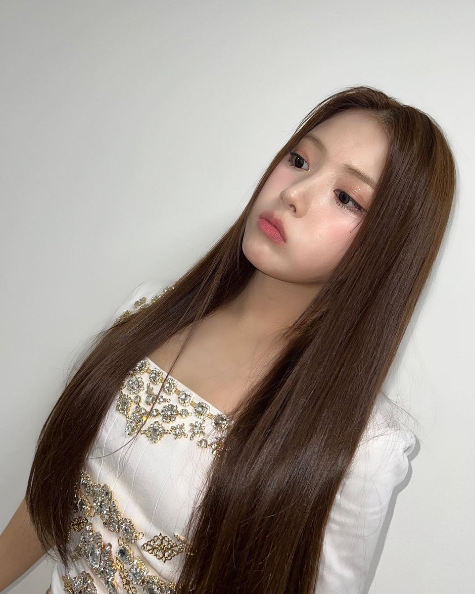 Jiwoo pics ♡ tweet media
