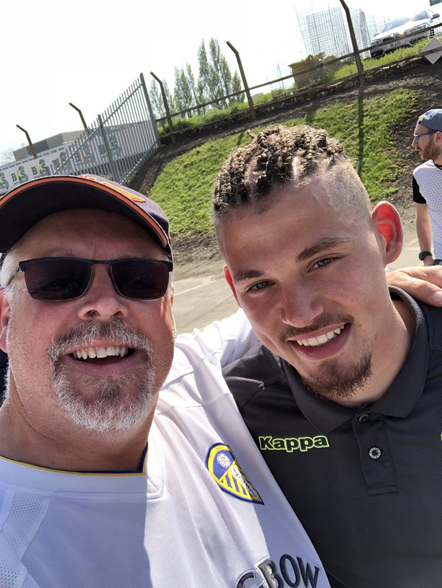 paul00809181's tweet photo. Last game of the season May 2018 it was a pleasure to meet you and watch you grow into great Leeds and England player. ⁦@Kalvinphillips⁩ ⁦@LUFC⁩ All the best Kalvin MOT https://t.co/9eGNOS9328