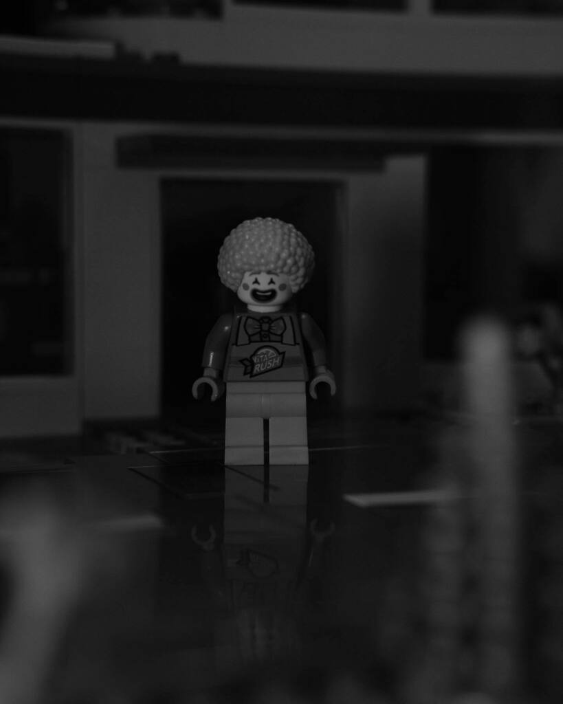 SabKPerry's tweet photo. “Heard joke once: Man goes to doctor. Says he's depressed. Says life seems harsh and cruel. Says he feels all alone in a threatening world where what lies ahead is vague and uncertain. Doctor says, "Treatment is simple. Great clown Pagliacci is in town t… https://t.co/3fpRNbtyGE https://t.co/eUY2sqzulm