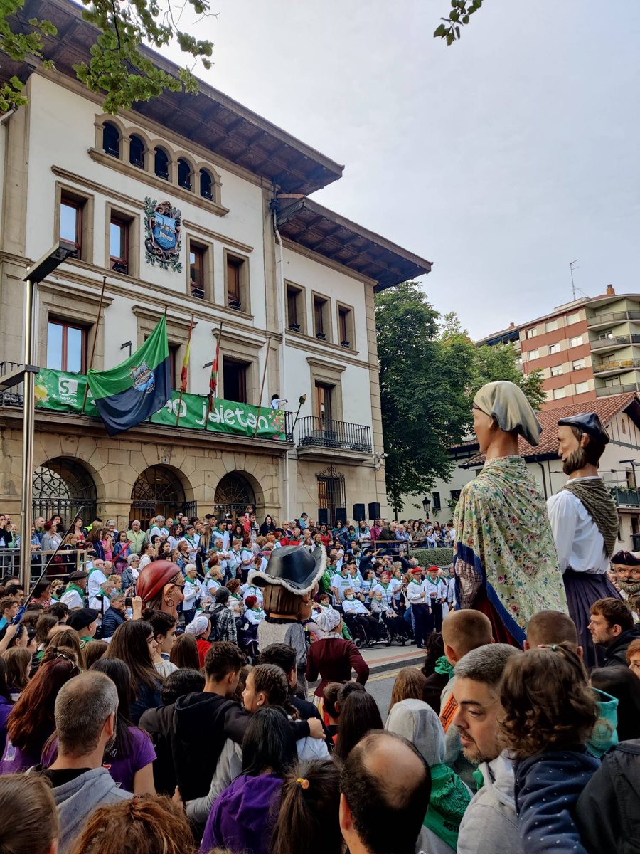 SestaoRC's tweet photo. ¡Qué alegría recuperar 📸 cómo estas!

𝗚𝗢𝗥𝗔 𝗦𝗘𝗦𝗧𝗔𝗢! ✊🟢⚫ https://t.co/9Vu0zCk0Ro