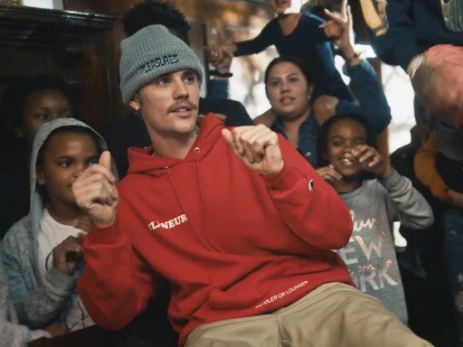 teamshodl's tweet photo. @ProbablyTigers Reminds me of @justinbieber lol https://t.co/Yq7WvaJA4L